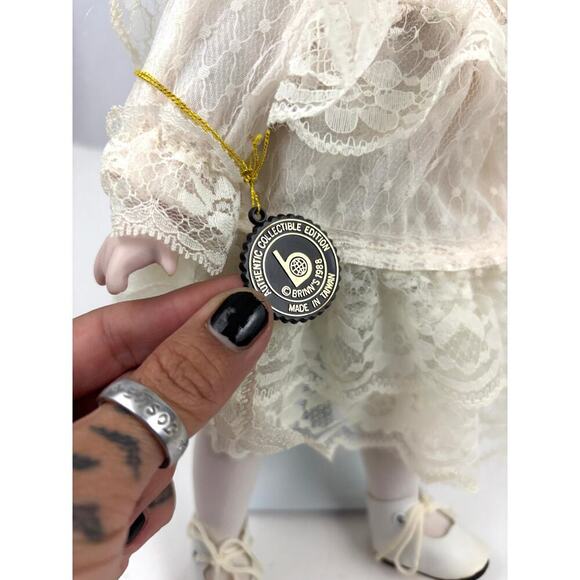 VTG Brinns Collectible Edition Doll “Heidi” Porcelain Doll with Stand - Picture 10 of 13